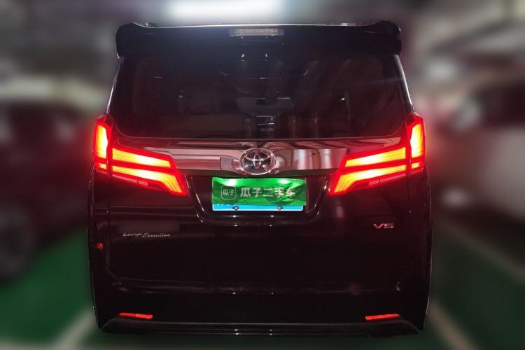 Used Toyota Alphard 2018 Revised Version 3.5L Premium Edition Exterior 4