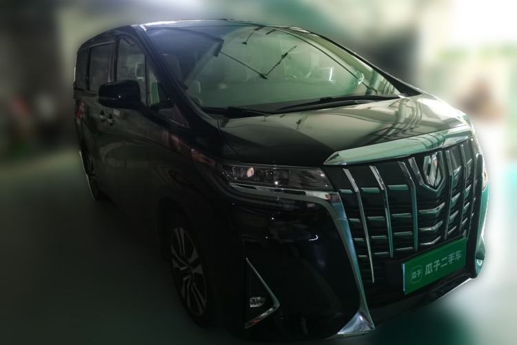 Used Toyota Alphard 2018 Revised Version 3.5L Luxury Edition Front Right 45 Deg