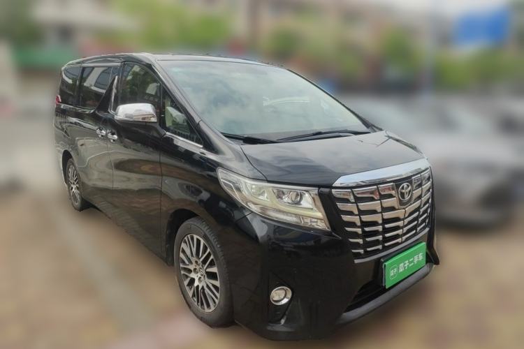 Used Toyota Alphard 2018 3.5L Luxury Edition Front Right 45 Deg