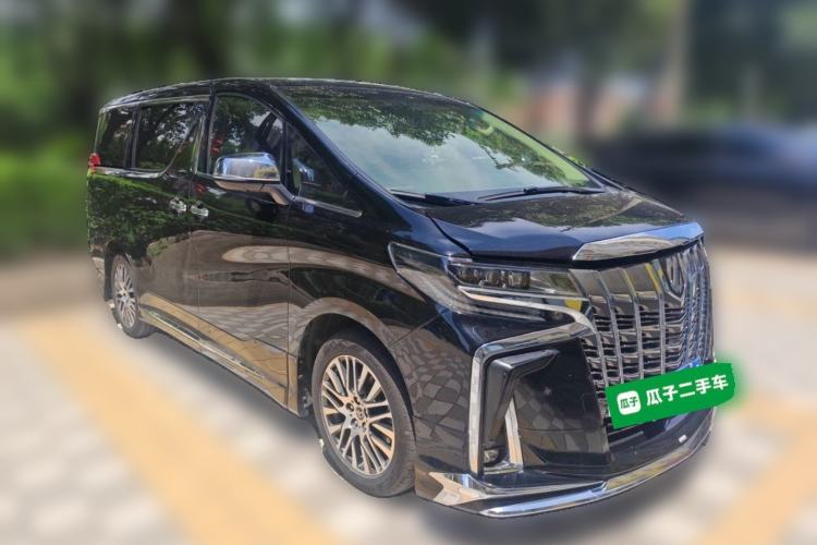 Used Toyota Alphard 2018 3.5L Luxury Edition Front Right 45 Deg