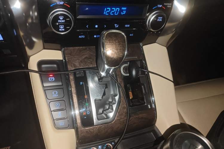 Used Toyota Alphard 2018 Revised Version 3.5L Premium Edition Gear Lever