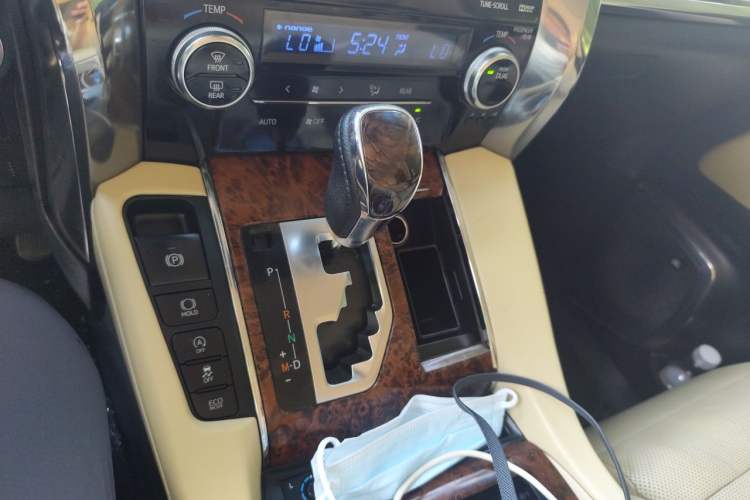 Used Toyota Alphard 2018 Revised Version 3.5L Luxury Edition Gear Lever