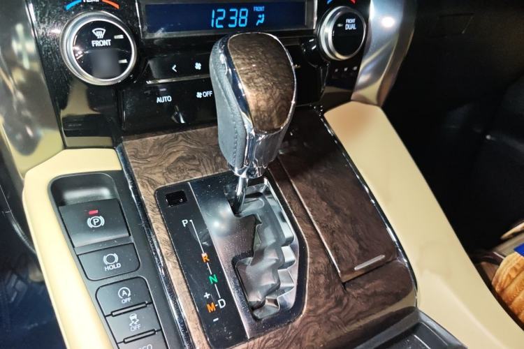 Used Toyota Alphard 2018 Revised Version 3.5L Premium Edition Gear Lever
