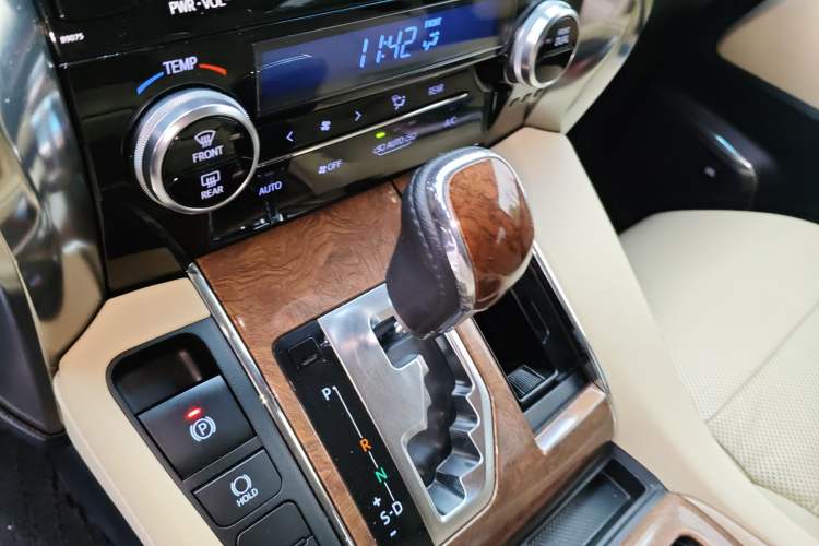 Used Toyota Alphard 2018 3.5L Prestige Edition Gear Lever