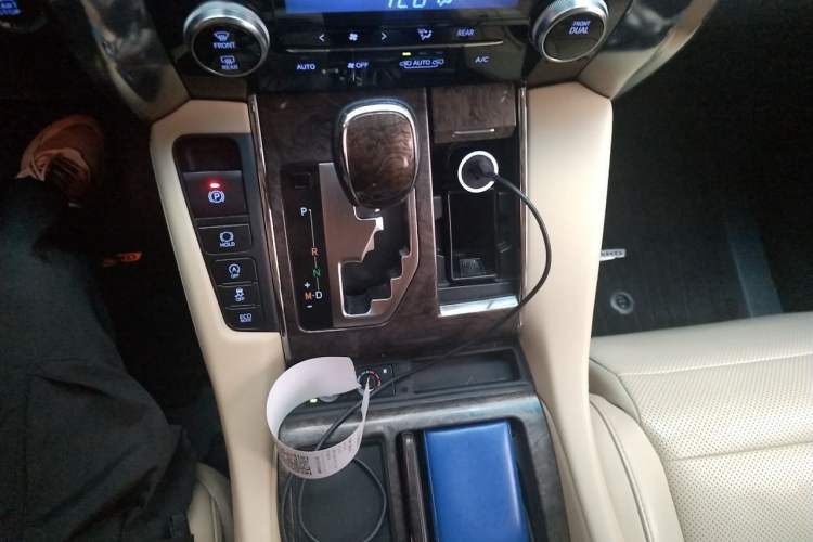 Used Toyota Alphard 2018 Revised Version 3.5L Premium Edition Gear Lever