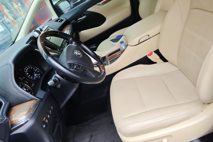 Used Toyota Alphard 2018 3.5L Prestige Edition Left Front Seat