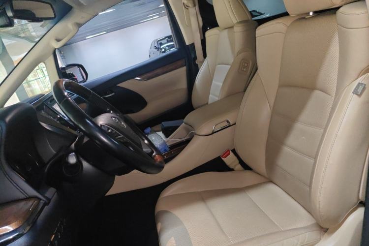 Used Toyota Alphard 2018 3.5L Prestige Edition Left Front Seat