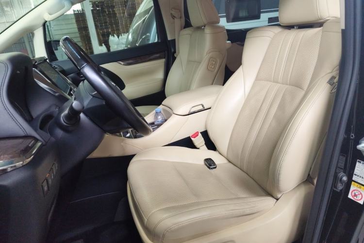 Used Toyota Alphard 2018 Revised Version 3.5L Premium Edition Left Front Seat