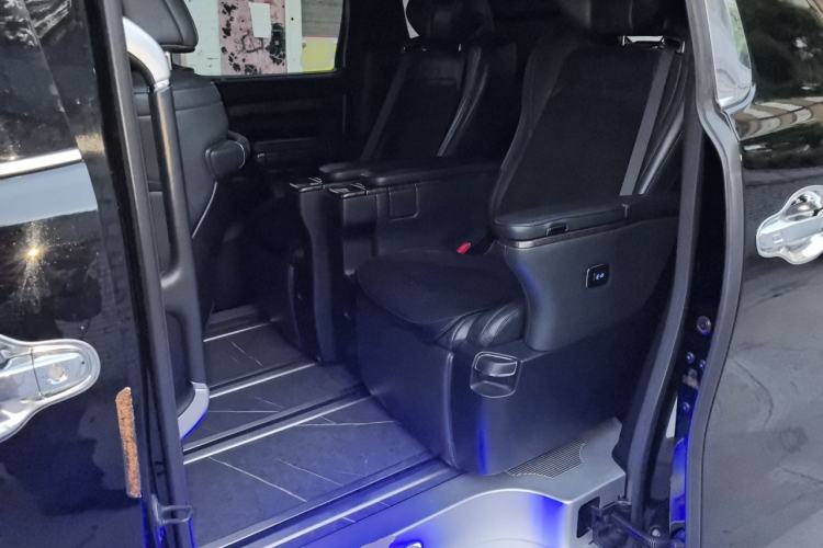 Used Toyota Alphard 2018 Revised Version 3.5L Premium Edition Left Rear Seat