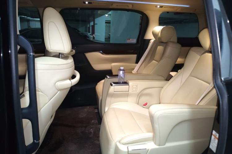 Used Toyota Alphard 2018 3.5L Luxury Edition Left Rear Seat