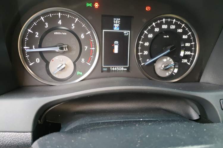Used Toyota Alphard 2018 3.5L Prestige Edition Odometer Close Up