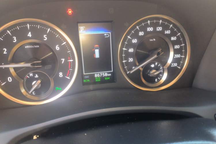 Used Toyota Alphard 2018 Revised Version 3.5L Luxury Edition Odometer Close Up