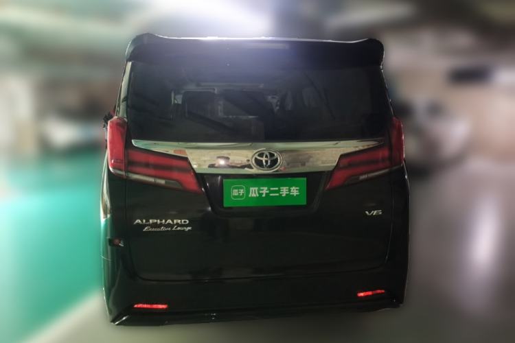 Used Toyota Alphard 2018 Revised Version 3.5L Luxury Edition Rear