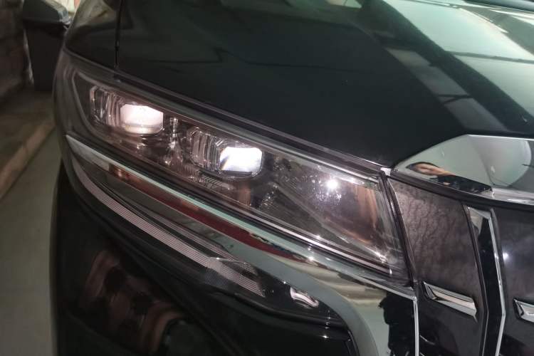 Used Toyota Alphard 2018 Revised Version 3.5L Luxury Edition Right Front Headlight