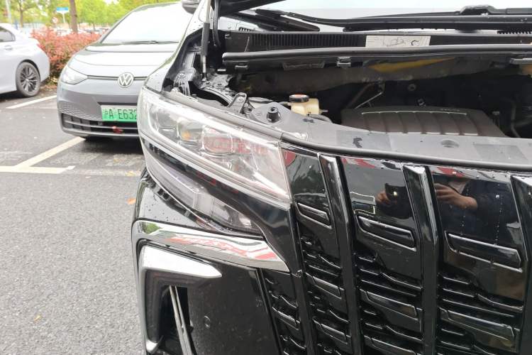 Used Toyota Alphard 2018 3.5L Prestige Edition Right Front Headlight