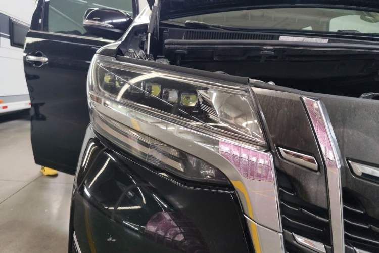 Used Toyota Alphard 2018 Revised Version 3.5L Premium Edition Right Front Headlight