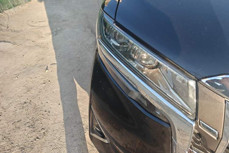 Used Toyota Alphard 2018 3.5L Prestige Edition Right Front Headlight