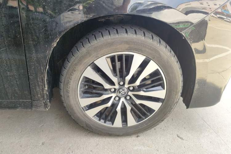 Used Toyota Alphard 2018 Revised Version 3.5L Luxury Edition Right Front Wheel Hub