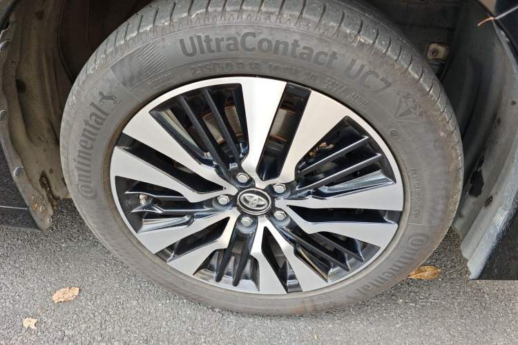 Used Toyota Alphard 2018 Revised Version 3.5L Luxury Edition Right Front Wheel Hub
