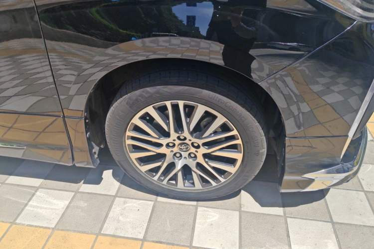 Used Toyota Alphard 2018 3.5L Luxury Edition Right Front Wheel Hub