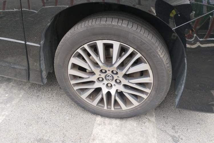 Used Toyota Alphard 2018 3.5L Prestige Edition Right Front Wheel Hub