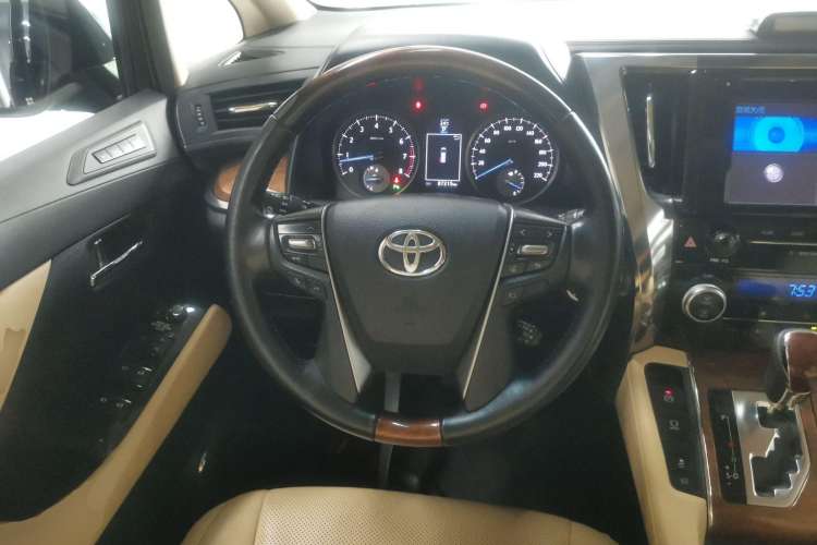 Used Toyota Alphard 2018 3.5L Prestige Edition Steering Wheel