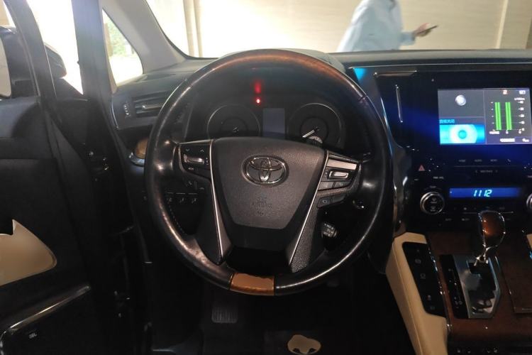 Used Toyota Alphard 2018 3.5L Prestige Edition Steering Wheel
