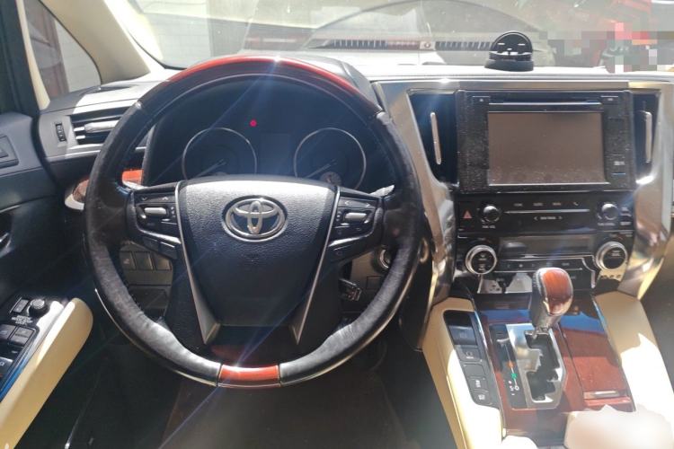 Used Toyota Alphard 2018 3.5L Luxury Edition Steering Wheel