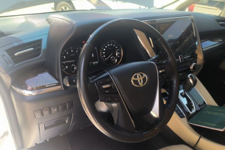 Used Toyota Alphard 2018 Revised Version 3.5L Luxury Edition Steering Wheel