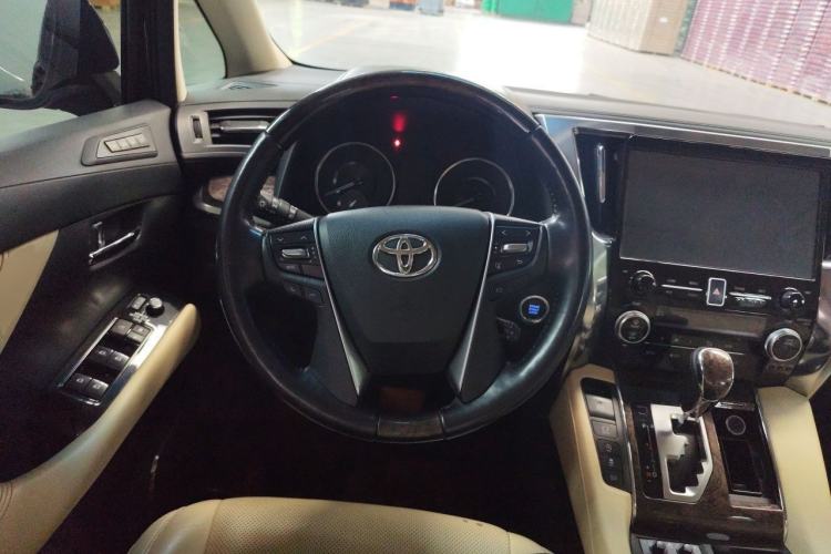 Used Toyota Alphard 2018 Revised Version 3.5L Premium Edition Steering Wheel