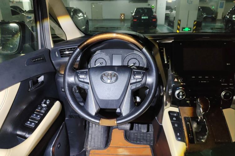 Used Toyota Alphard 2018 3.5L Prestige Edition Steering Wheel