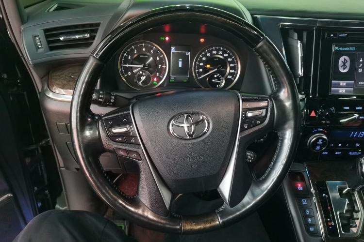 Used Toyota Alphard 2018 Revised Version 3.5L Premium Edition Steering Wheel