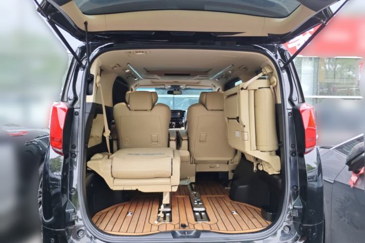 Used Toyota Alphard 2018 3.5L Prestige Edition Trunk