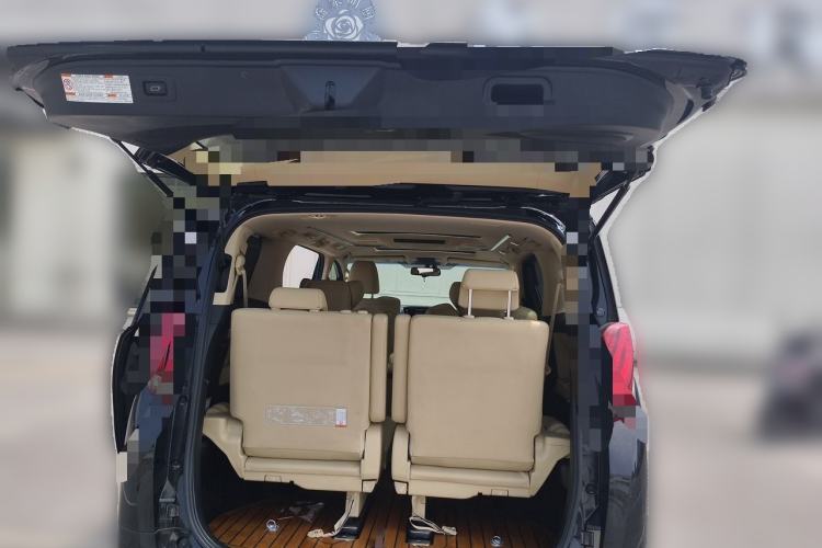 Used Toyota Alphard 2018 3.5L Prestige Edition Trunk