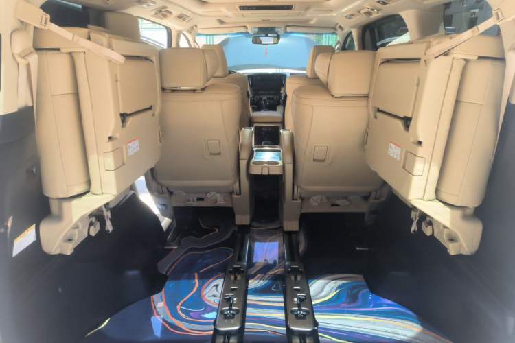 Used Toyota Alphard 2018 Revised Version 3.5L Luxury Edition Trunk