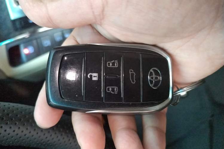 Used Toyota Alphard 2018 Revised Version 3.5L Premium Edition Vehicle Key