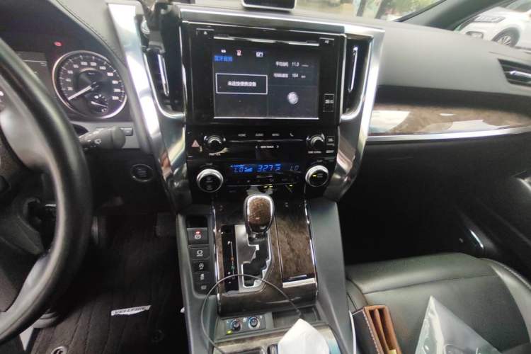 Used Toyota Alphard 2018 Revised Version 3.5L Premium Edition Audio And AC Panel