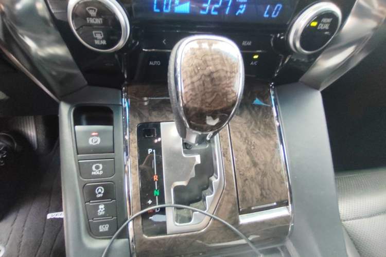 Used Toyota Alphard 2018 Revised Version 3.5L Premium Edition Gear Lever
