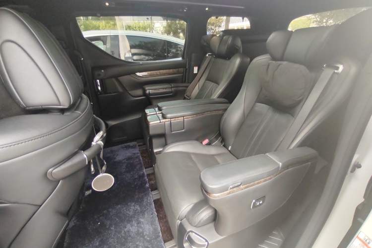 Used Toyota Alphard 2018 Revised Version 3.5L Premium Edition Left Rear Seat