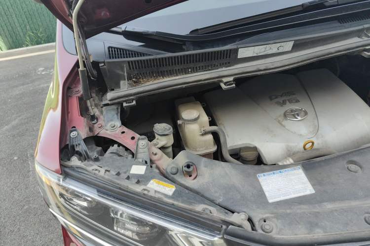 Used Toyota Alphard 2018 Revised Version 3.5L Luxury Edition Engine Bay Right
