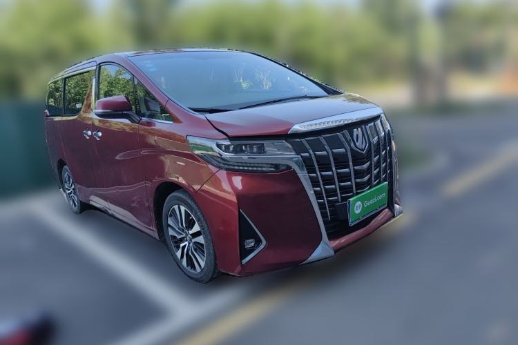 Used Toyota Alphard 2018 Revised Version 3.5L Luxury Edition Front Right 45 Deg