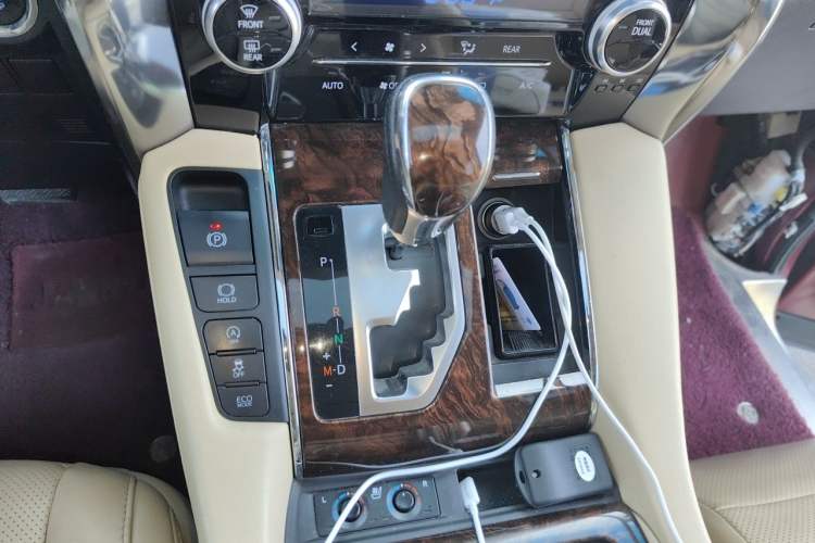 Used Toyota Alphard 2018 Revised Version 3.5L Luxury Edition Gear Lever