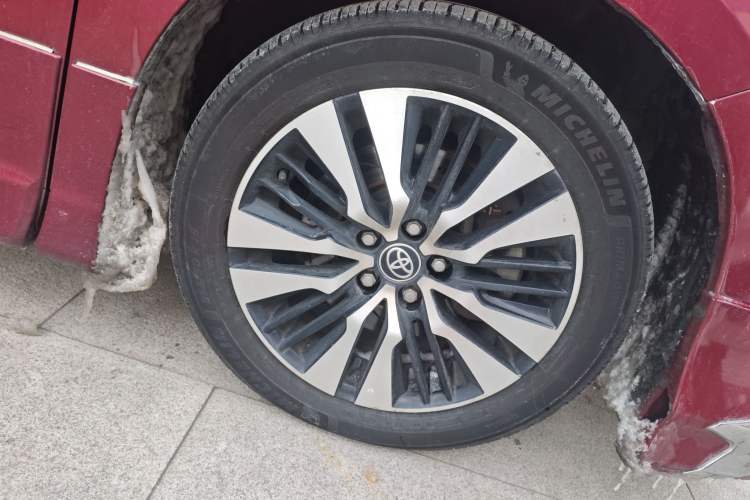 Used Toyota Alphard 2018 Revised Version 3.5L Luxury Edition Right Front Wheel Hub