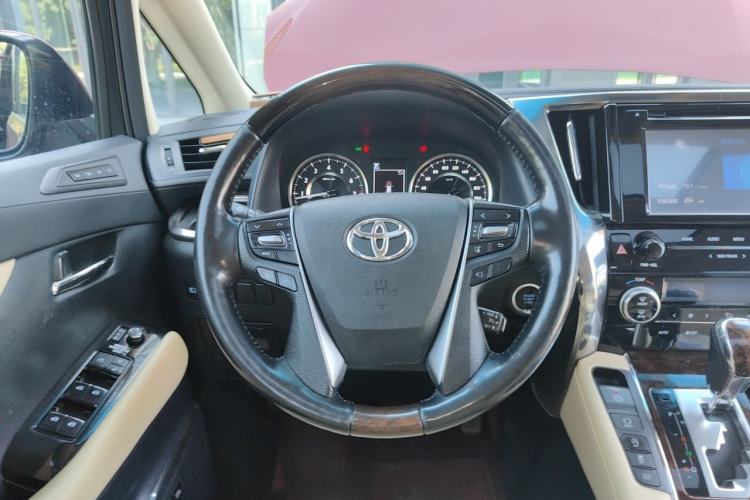 Used Toyota Alphard 2018 Revised Version 3.5L Luxury Edition Steering Wheel