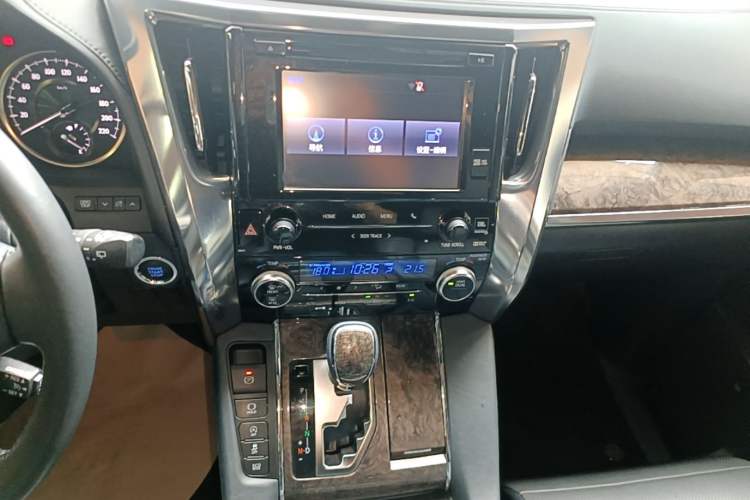 Used Toyota Alphard 2018 Revised Version 3.5L Premium Edition Audio And AC Panel