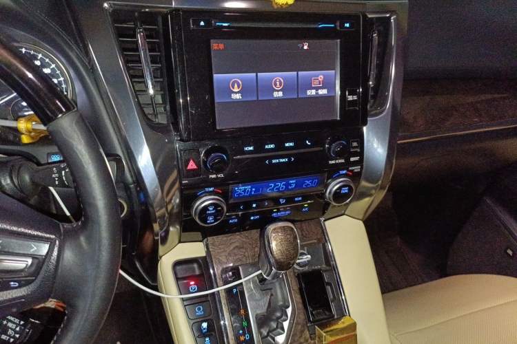 Used Toyota Alphard 2018 Revised Version 3.5L Luxury Edition Audio And AC Panel