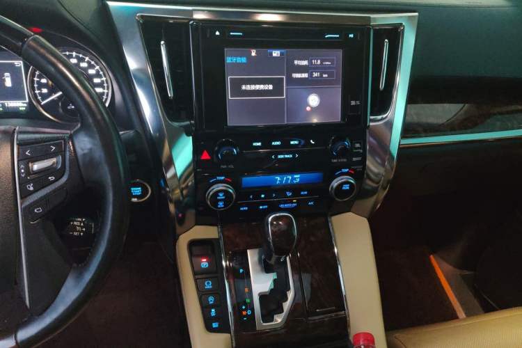 Used Toyota Alphard 2018 Revised Version 3.5L Luxury Edition Audio And AC Panel