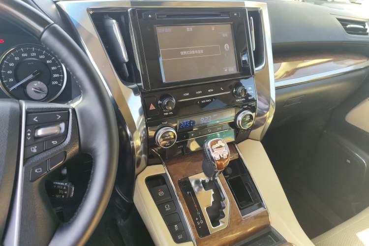 Used Toyota Alphard 2018 3.5L Luxury Edition Audio And AC Panel
