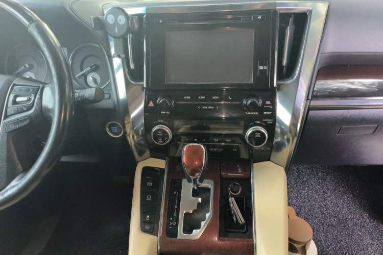 Used Toyota Alphard 2018 3.5L Luxury Edition Audio And AC Panel