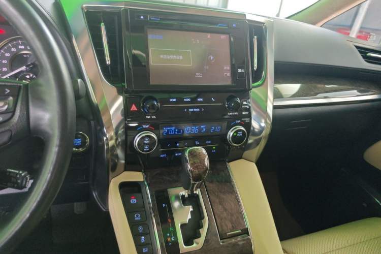Used Toyota Alphard 2018 Revised Version 3.5L Premium Edition Audio And AC Panel
